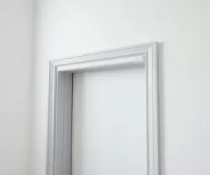 Pianka montażowa do drzwi wewnętrznych